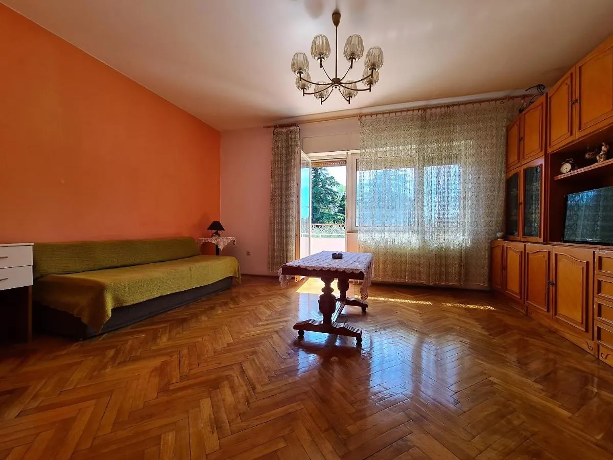 Apartments Fazanska 930